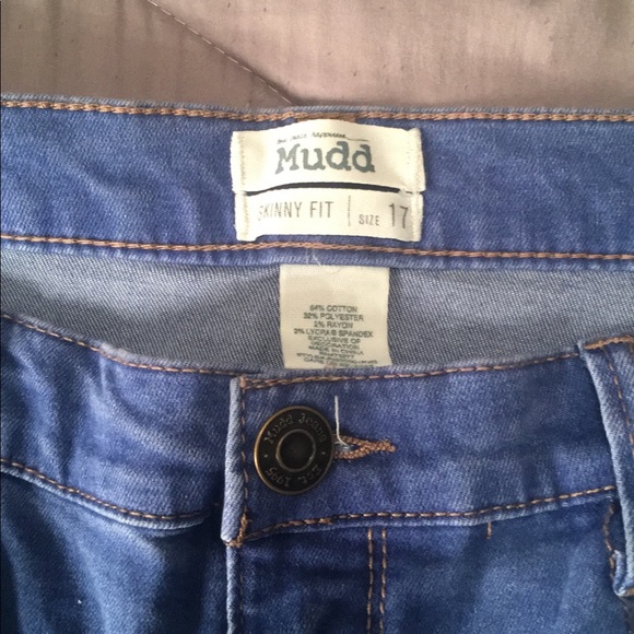 Brand new plus size Mudd Skinny jeans - Picture 3 of 3
